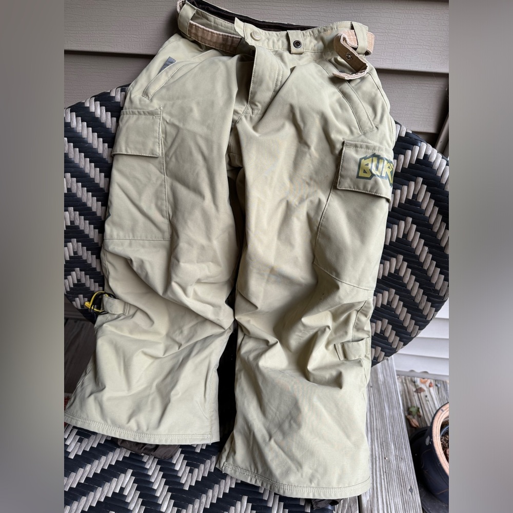 Boys small snowboard pants button